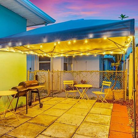Downtown Hollywood Holiday Retreat Dania Beachアパートメント エクステリア 写真