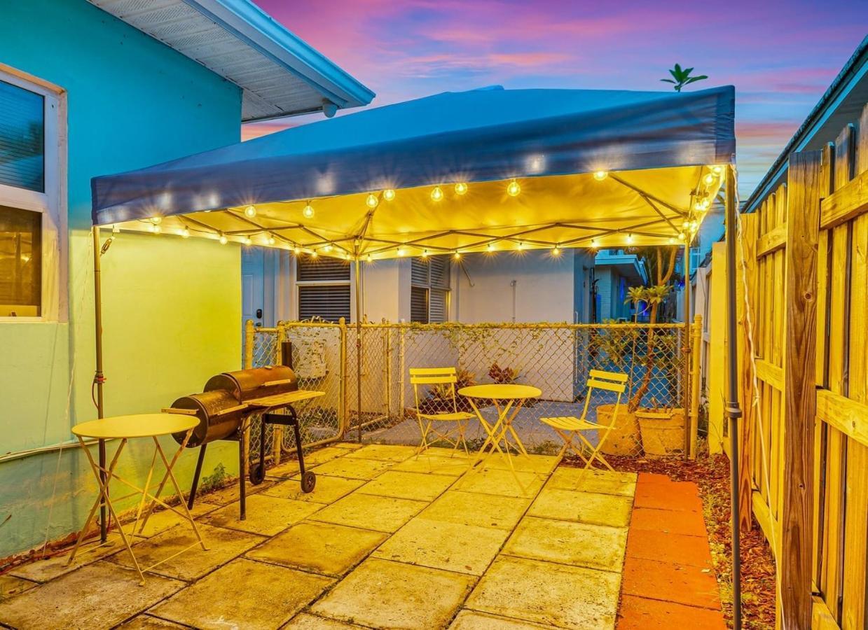 Downtown Hollywood Holiday Retreat Dania Beachアパートメント エクステリア 写真